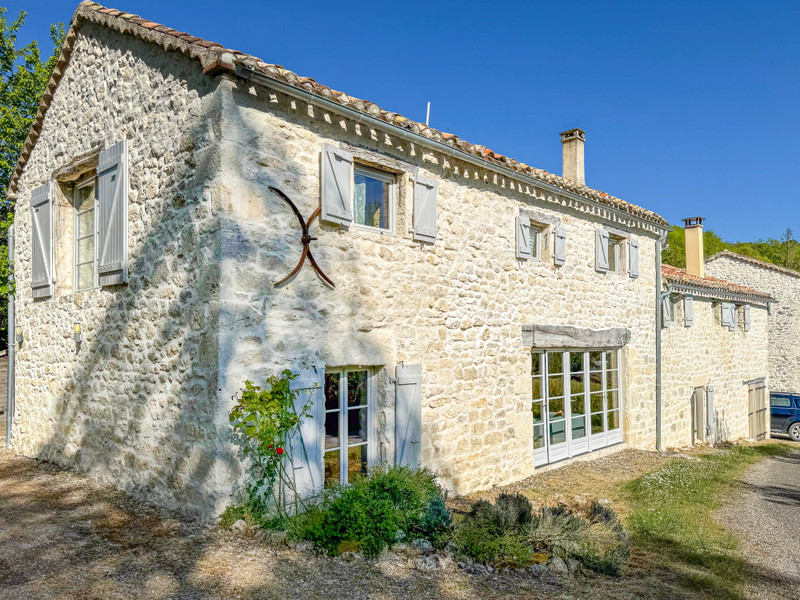 French property for sale in Montcuq-en-Quercy-Blanc, Lot - €485,000 - photo 2