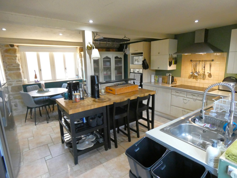 French property for sale in Beaulieu-sur-Dordogne, Corrèze - €275,000 - photo 2