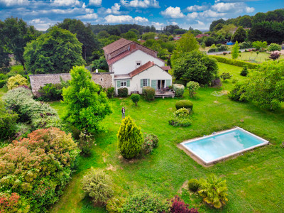 French property for sale in Nontron, Dordogne - €164,000 - photo 2