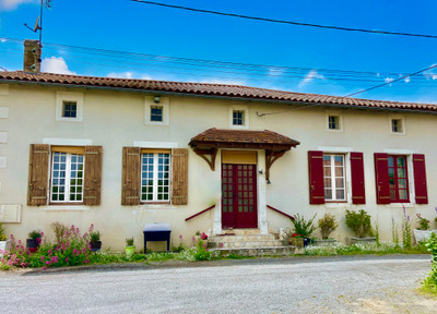 Maison à vendre à Fontaines-d'Ozillac, Charente-Maritime, Poitou-Charentes, avec Leggett Immobilier