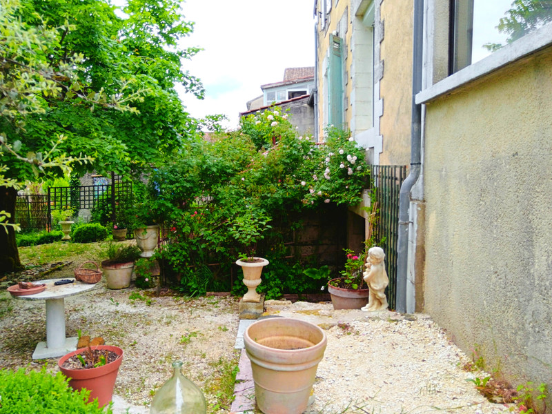 Maison à vendre à Lisle, Dordogne - 194.740 € - photo 1