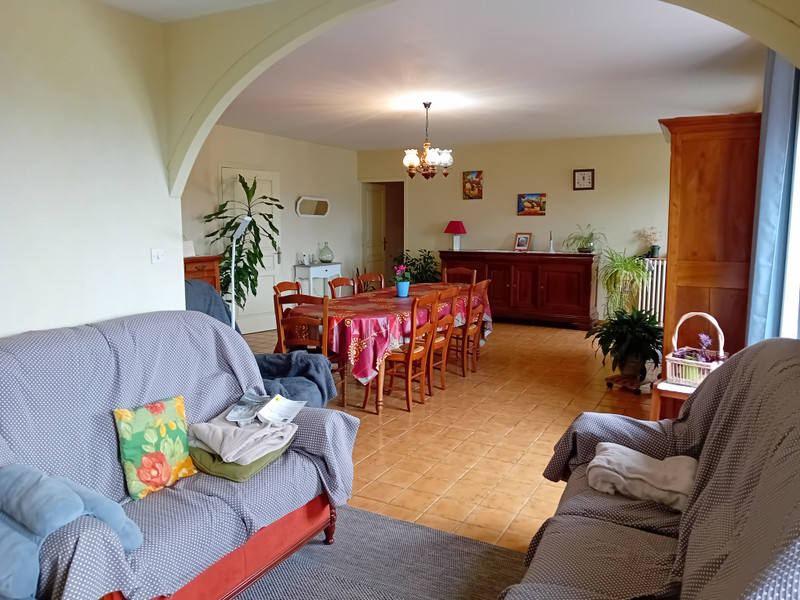 French property for sale in Argentonnay, Deux-Sèvres - €268,817 - photo 3