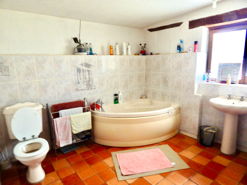 French property for sale in Montastruc, Lot-et-Garonne - €170,000 - photo 5