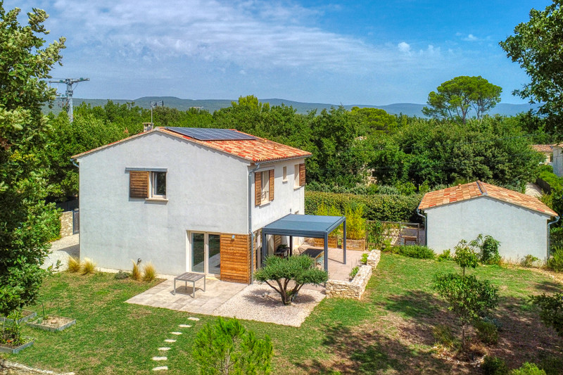 French property for sale in Saint-Saturnin-lès-Apt, Vaucluse - €595,000 - photo 0