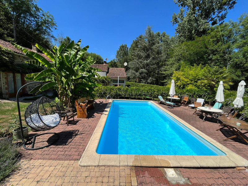 French property for sale in Scillé, Deux-Sèvres - €422,940 - photo 1