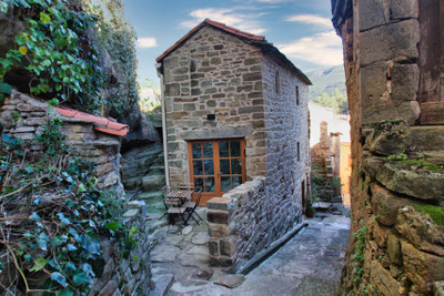 French property for sale in Lodève, Hérault - €560,000 - photo 1