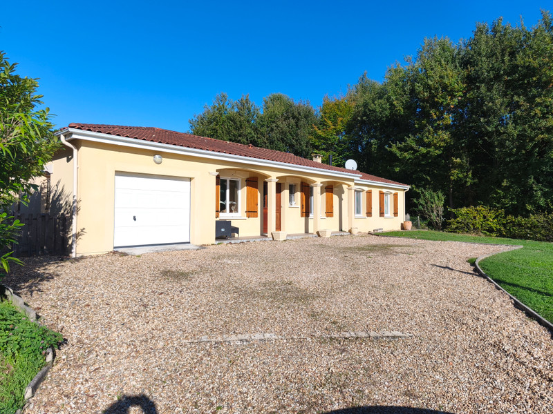 French property for sale in Combiers, Charente - €283,550 - photo 9