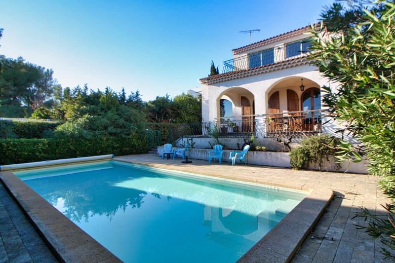 French property for sale in Bouzigues, Hérault - €840,000 - photo 1