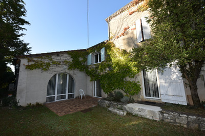 French property for sale in Laroque-Timbaut, Lot-et-Garonne - €214,001 - photo 2