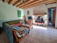 Propriété à vendre à Romazières, Charente-Maritime - 130 000 € - photo n°5