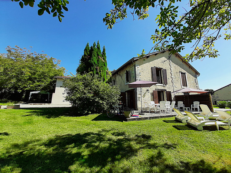 Maison à vendre à Saint-Paul-Lizonne, Dordogne - 179.347 € - photo 1