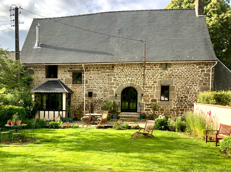 House in SaintBerthevinlaTannière Mayenne This beautiful 5 bed