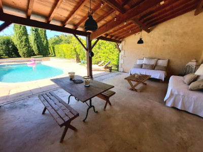 Maison à vendre à Villebois-Lavalette, Charente, Poitou-Charentes, avec Leggett Immobilier