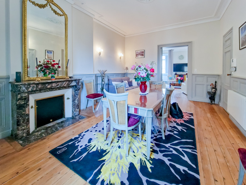 French property for sale in Bordeaux, Gironde - €666,750 - photo 2