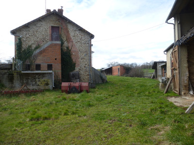 French property for sale in Fresselines, Creuse - €74,000 - photo 2