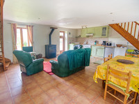 Maison à vendre à Saint-Junien-les-Combes, Haute-Vienne - 224.990 € - photo 11
