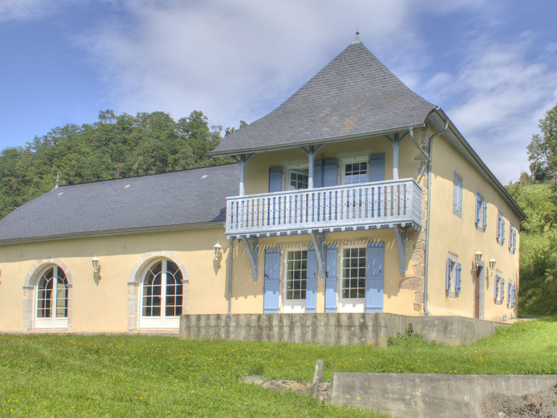 French property for sale in Tardets-Sorholus, Pyrénées-Atlantiques - €675,000 - photo 3
