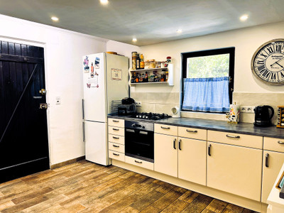 French property for sale in Saint-Chinian, Hérault - €250,000 - photo 6