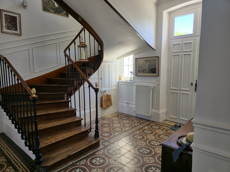 Propriété à vendre à Flogny-la-Chapelle, Yonne - 749 999 €
