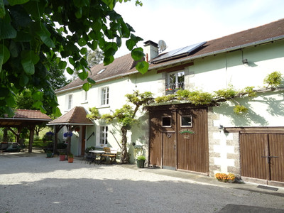 Maison à vendre à Saint-Jory-de-Chalais, Dordogne, Aquitaine, avec Leggett Immobilier