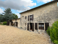 Maison à vendre à Grassac, Charente - 299.600 € - photo 11