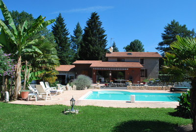 Moulin à vendre à Peyrat-de-Bellac, Haute-Vienne, Limousin, avec Leggett Immobilier