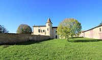 chateau for sale in Charmé Charente Poitou_Charentes
