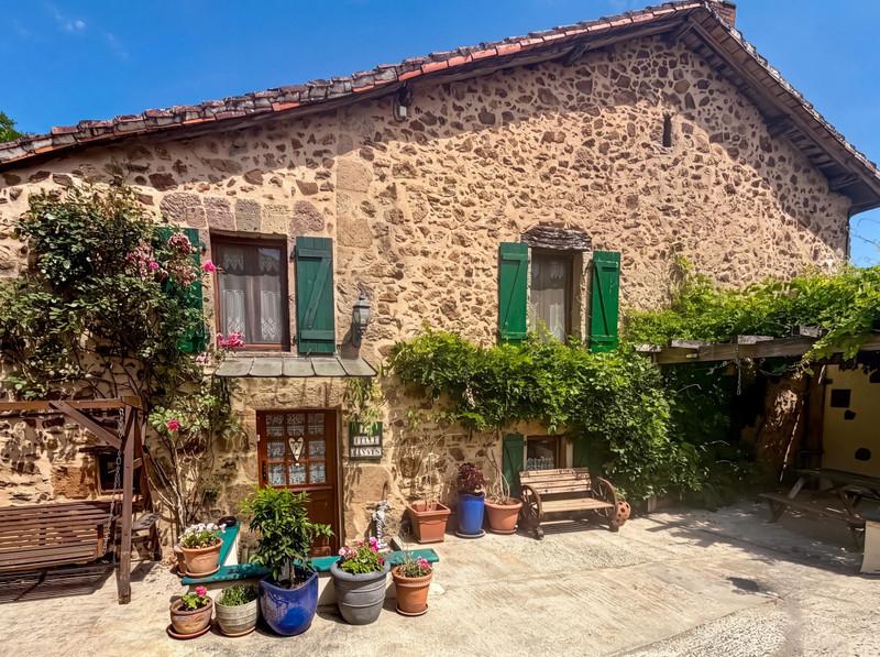French property for sale in Rochechouart, Haute-Vienne - €119,900 - photo 1