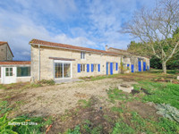 Maison à vendre à Chassiecq, Charente - 224 700 € - photo 1