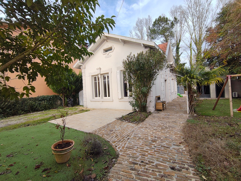 French property for sale in Talence, Gironde - €658,300 - photo 8