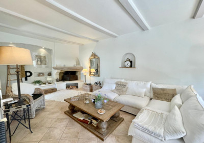 Appartement à vendre à Mandelieu-la-Napoule, Alpes-Maritimes, PACA, avec Leggett Immobilier