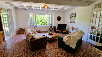 French property for sale in Ménesplet, Dordogne - €449,999 - photo 2