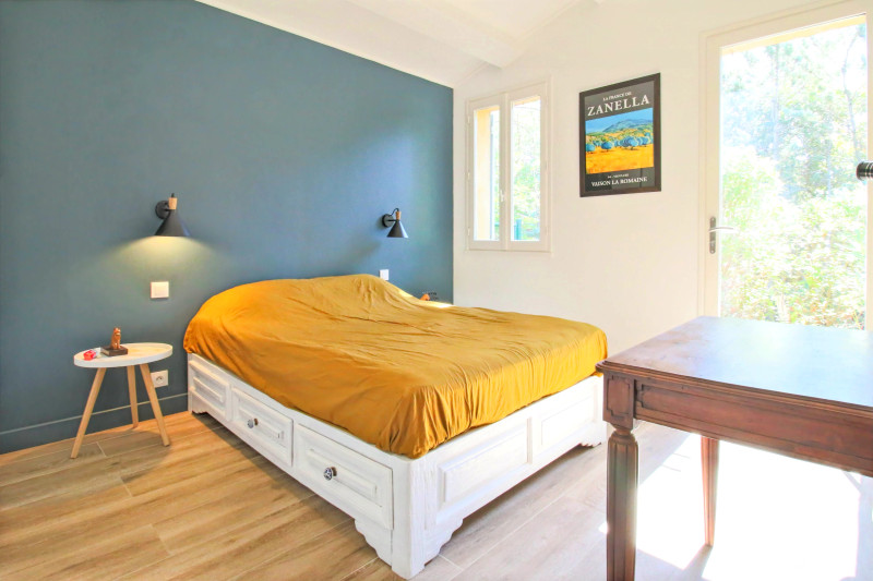French property for sale in Roussillon, Vaucluse - €499,000 - photo 5