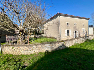Maison à vendre à Étouars, Dordogne, Aquitaine, avec Leggett Immobilier