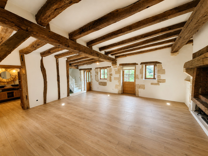 French property for sale in Langeais, Indre-et-Loire - €235,000 - photo 3