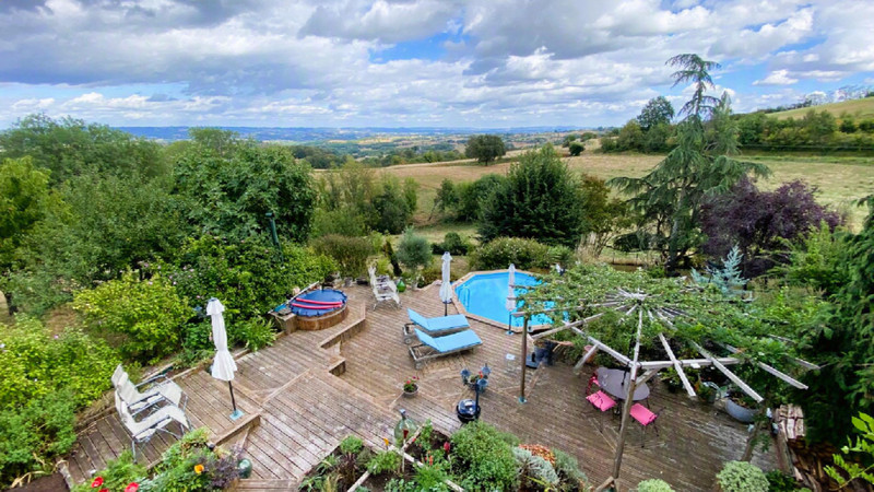 French property for sale in Ayen, Corrèze - €256,800 - photo 1