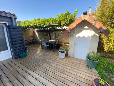 French property for sale in Cognac, Charente - €397,500 - photo 1