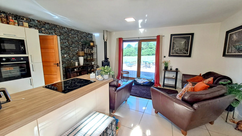 French property for sale in Marval, Haute-Vienne - €318,000 - photo 1