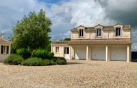 Maison à vendre à Échebrune, Charente-Maritime - 520 000 € - photo 2