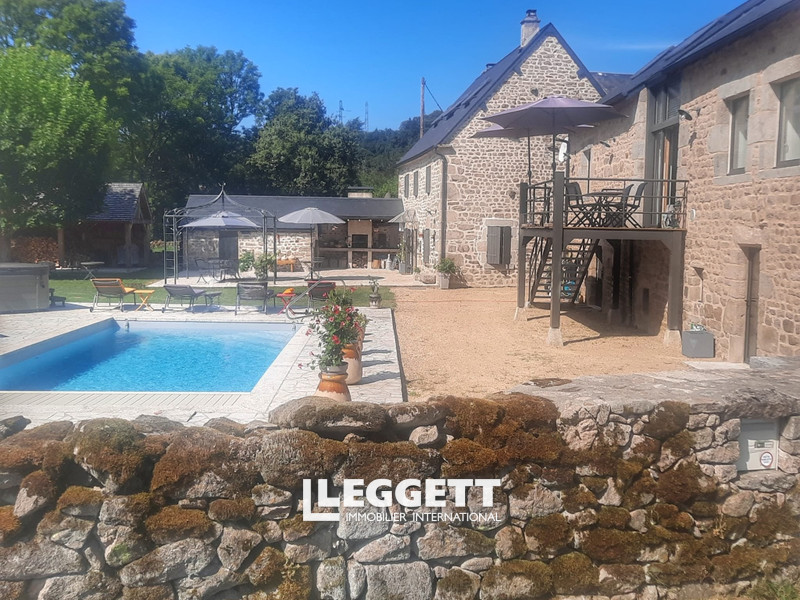 Maison 8 pièce(s), GIOUX