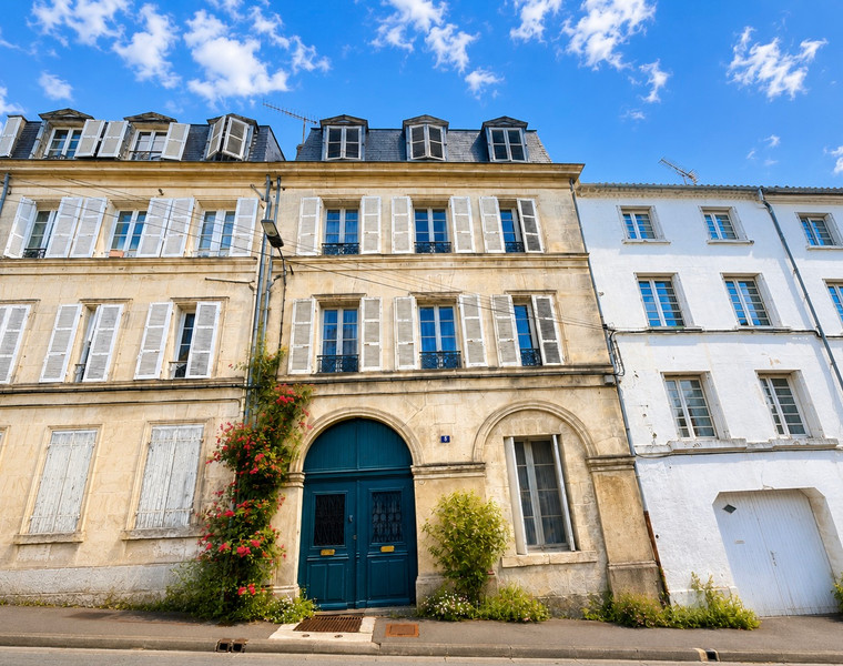 Propriété à vendre à Cognac, Charente - 386 900 €