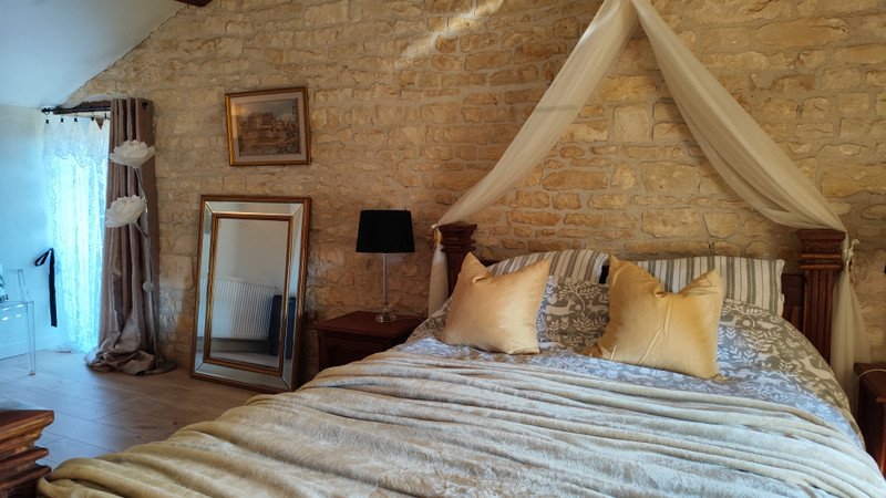 French property for sale in Moutonneau, Charente - €239,950 - photo 5