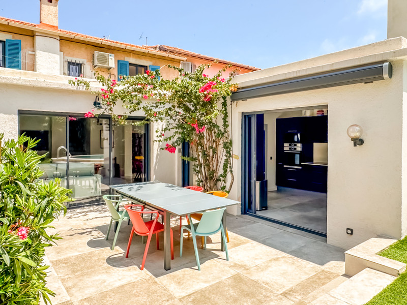French property for sale in Antibes, Alpes-Maritimes - €2,299,000 - photo 5