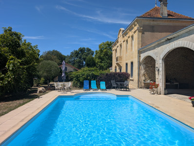 French property for sale in Reignac, Gironde - €635,000 - photo 9