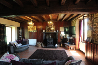 French property for sale in La Puye, Vienne - €424,000 - photo 3