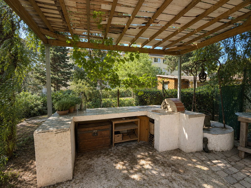 French property for sale in Toulon, Var - €399,999 - photo 13