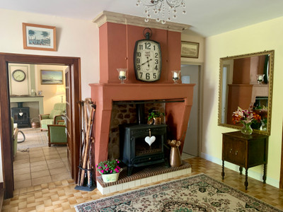 French property for sale in Avy, Charente-Maritime - €498,200 - photo 2