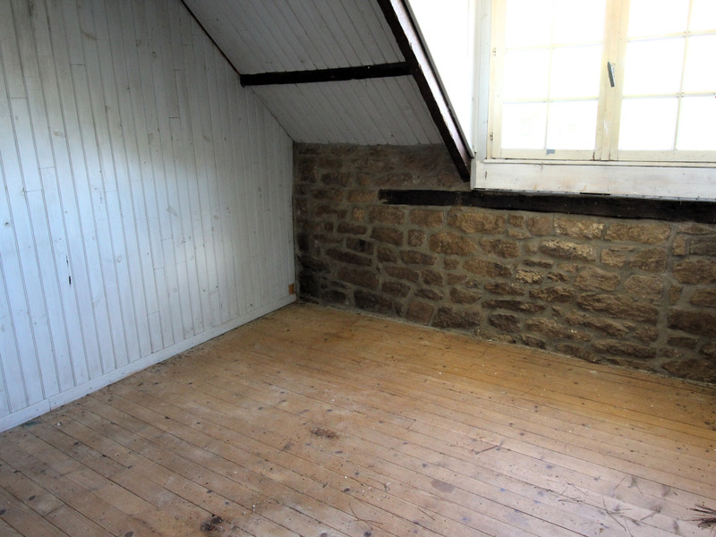 French property for sale in Le Saint, Morbihan - €35,000 - photo 6