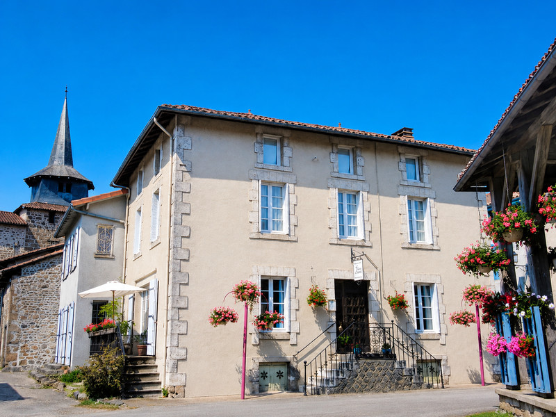French property for sale in Exideuil-sur-Vienne, Charente - €329,000 - photo 0