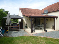 Maison à vendre à La Celle-Dunoise, Creuse - 224.700 € - photo 3
